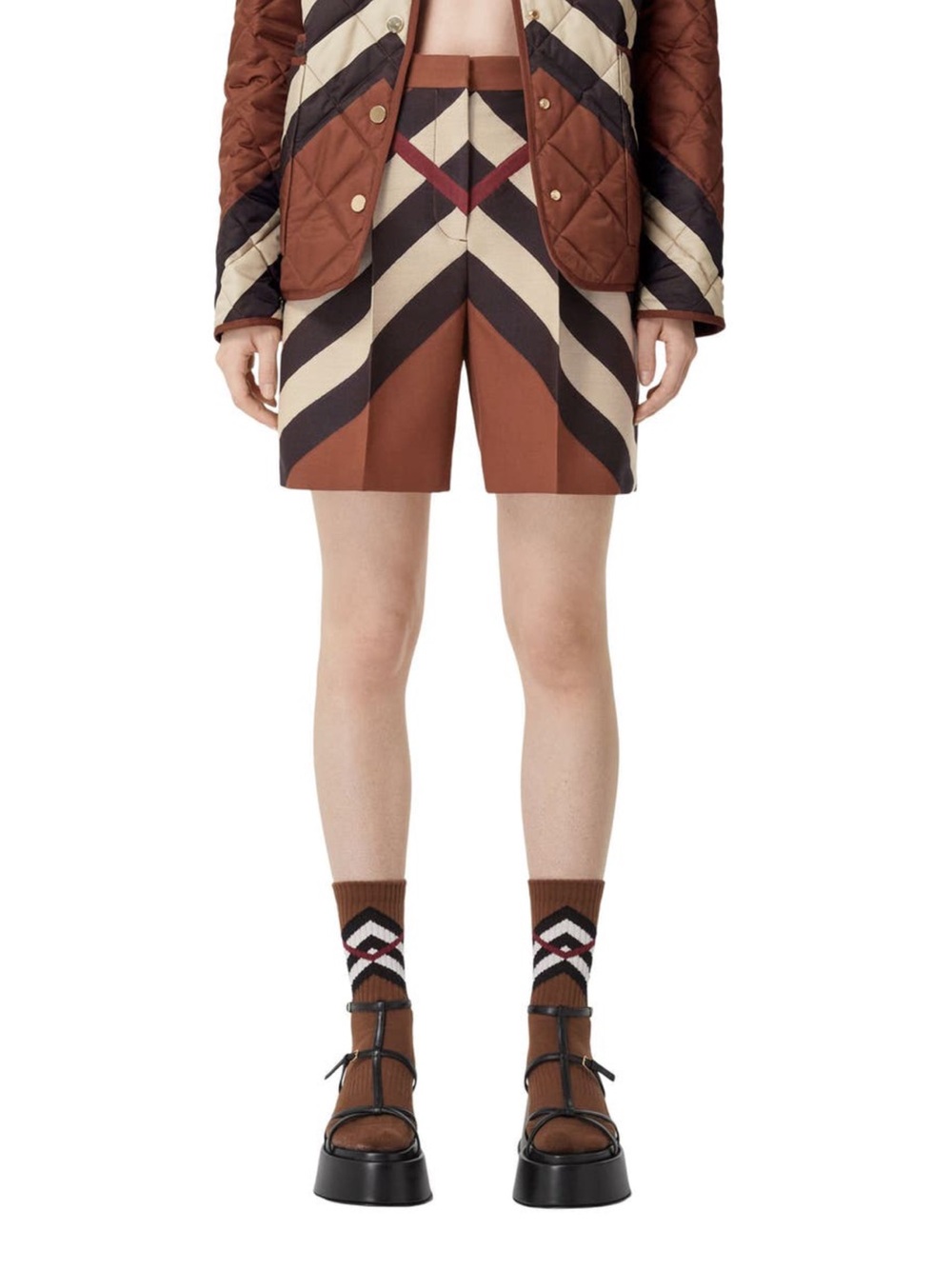 Burberry Rosalie Kissing Check Jacquard Wool Shorts 8 US 10 UK Chevron Check NEW